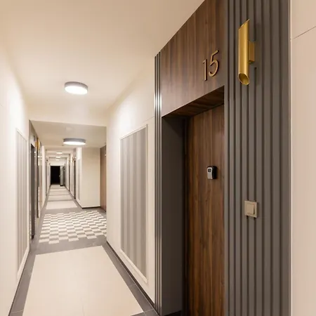 Wilanow Holzera Elegant With Sauna, Gym & Parking By Renters アパート