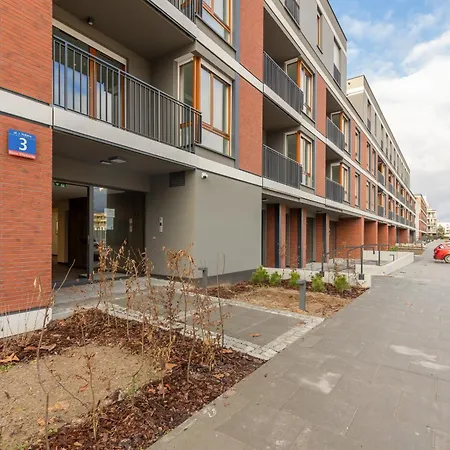 アパート Wilanow Holzera Elegant With Sauna, Gym & Parking By Renters ワルシャワ